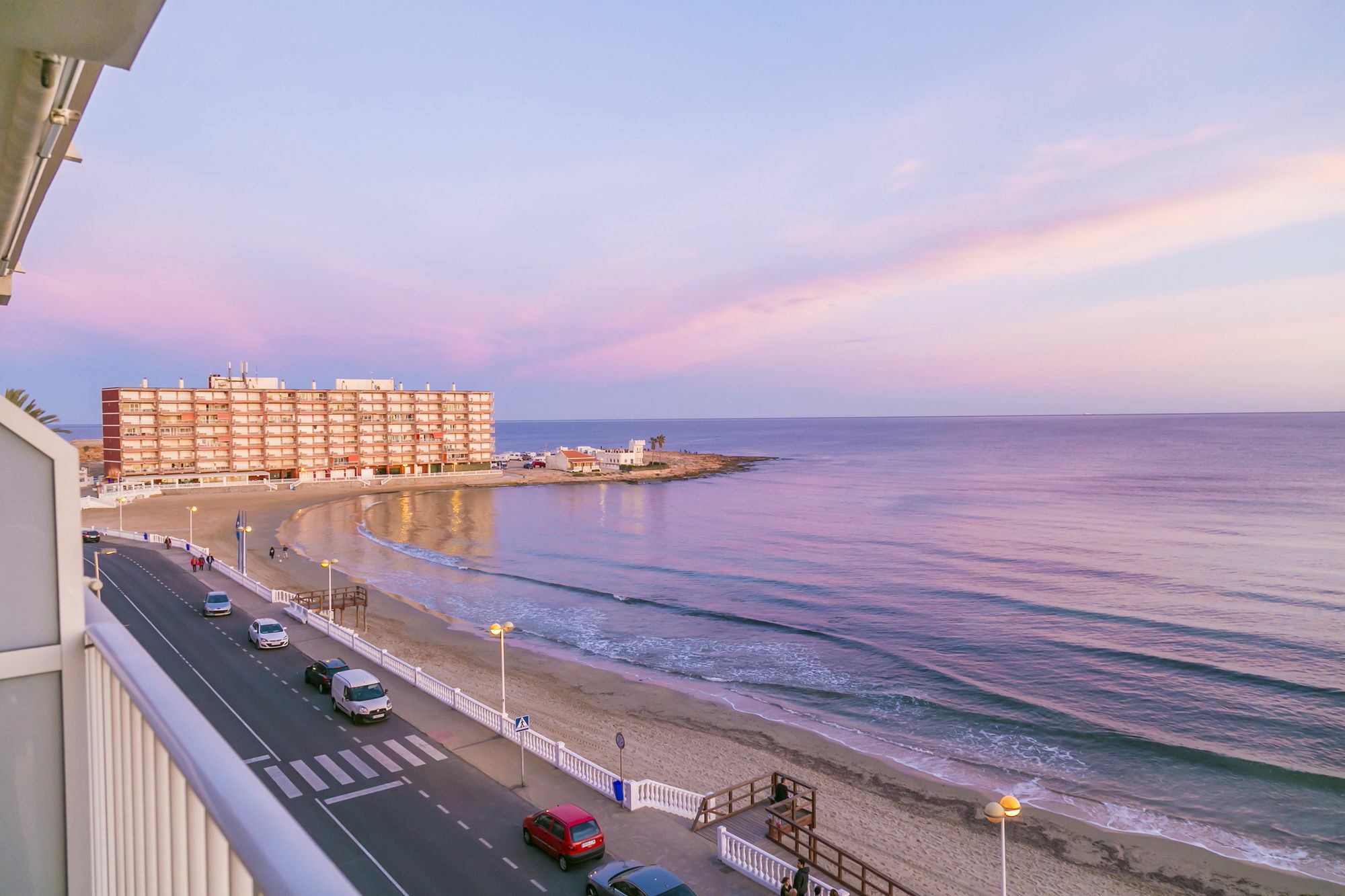 Homely Apartments Playa De Los Locos Torrevieja Bagian luar foto