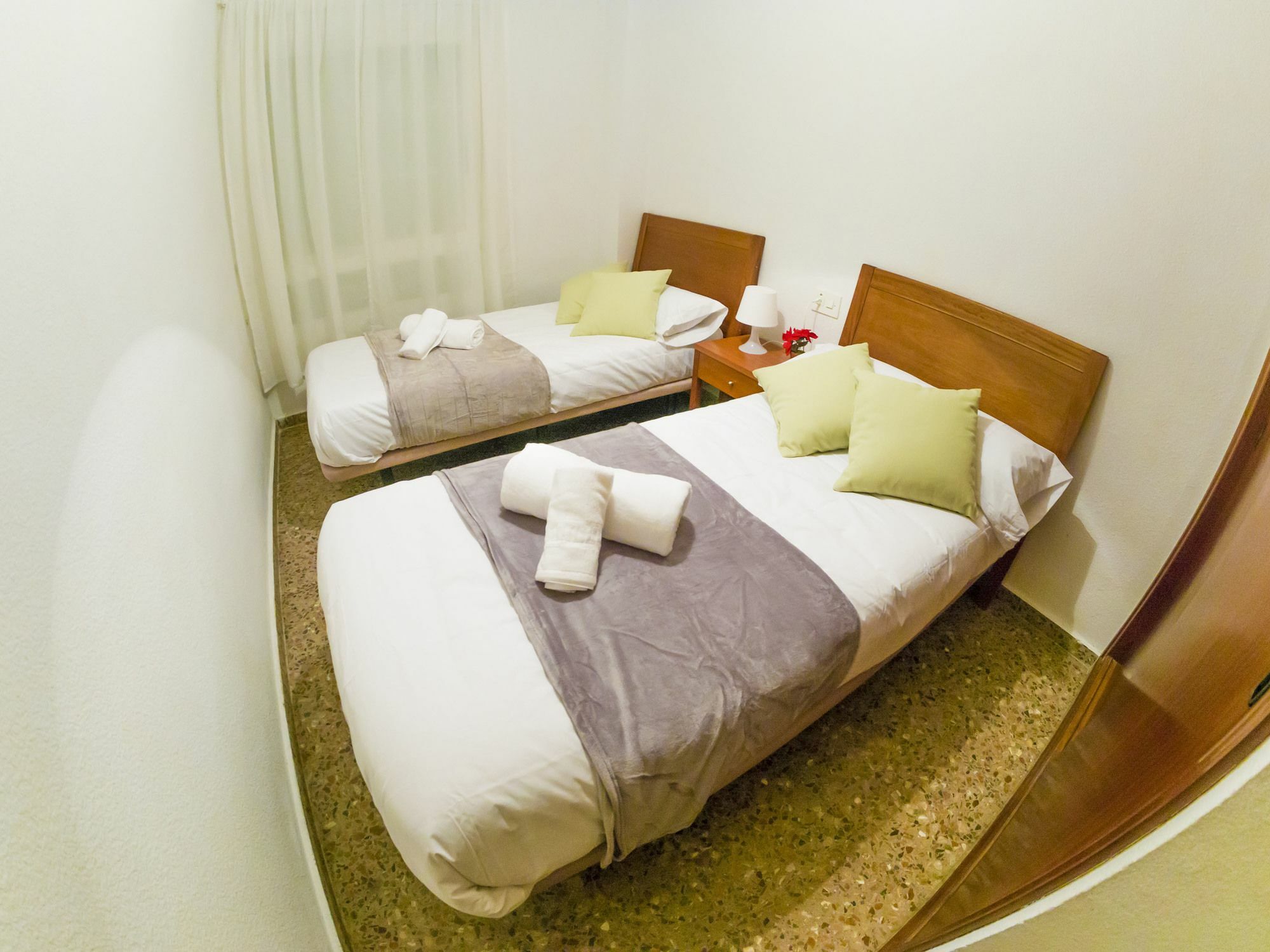 Homely Apartments Playa De Los Locos Torrevieja Bagian luar foto