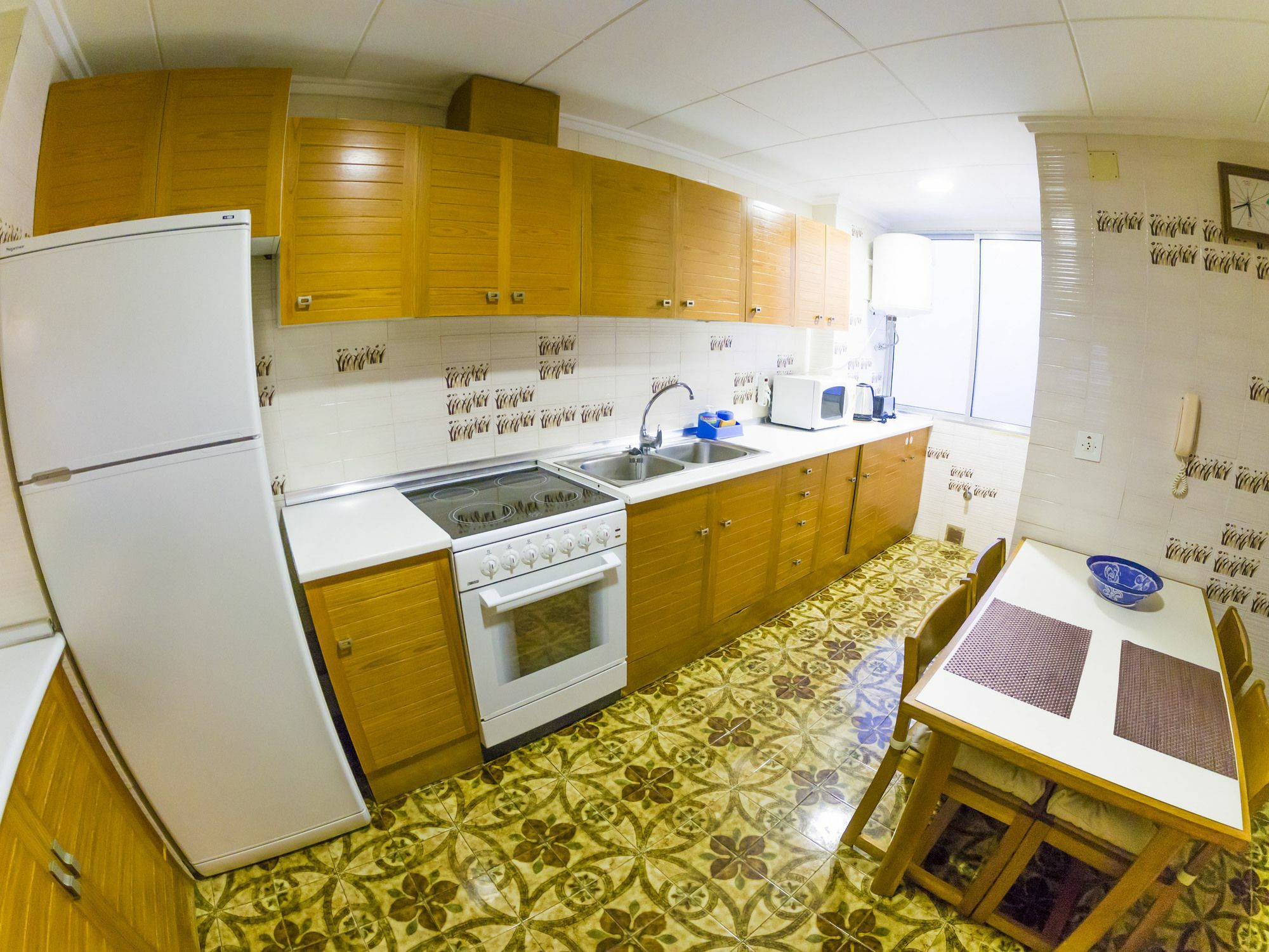 Homely Apartments Playa De Los Locos Torrevieja Bagian luar foto